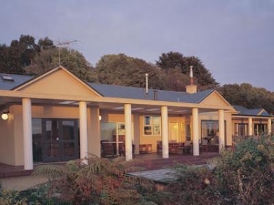 Stewart Island Lodge Oban  Экстерьер фото